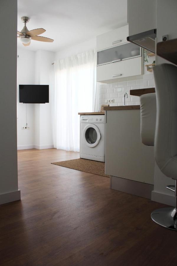 Beautiful Brand New 2 Bedroom Flat With Terrace Malaga Exterior photo